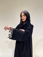 عباية كريب ملكي فاحم مع كلفة امامية AS-12