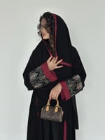 عباية كلوش مخمل مع شانيل لون عودي