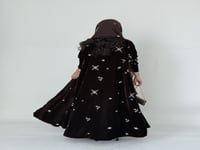 عباية قماش مخمل بني مطرز نجوم فخم