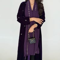 عباية مخمل موف لافندر مطرز نجوم