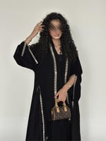 عباية كريب ملكي كلوش مع أربع كسرات