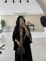 عباية كريب ملكي كلوش مع أربع كسرات