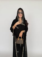 عباية كريب ملكي كلوش مع أربع كسرات