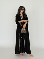 عباية كريب ملكي كلوش مع أربع كسرات