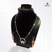 استاند اكسسوار رقبة جلد ( حبة واحدة )