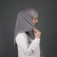 طرحة قطن خفيف مضلع بستراس