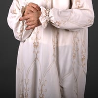 شرشف صلاة كرم مطرز زينة