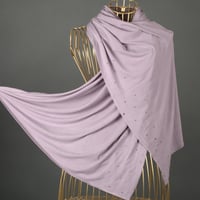 حجاب جوري مرصع بالأحجار