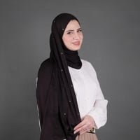 1- اسود