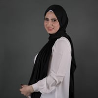 9- اسود