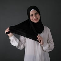 1- اسود