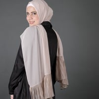 طرحة جوري شيفون بطرف بليسيه