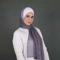 رمادي غامق