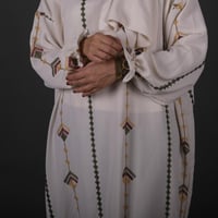 شرشف صلاة كرم مطرز سهم