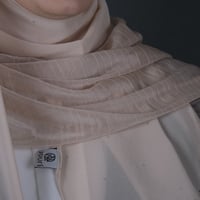 طرحة جوري نص شيفون بستراس و نص مكسر