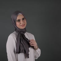 طرحة نايا ليكرا مقلم