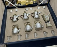 صندوق للأهداء 3 دلال 3 أباريق ومبخر. ( النحاس )