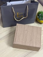 طقم رجالي ذهبي مع اسود