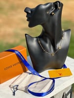 طقم سلسال لويس فيتون 2