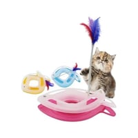 لعبة قطط مع كرة متحركة ولعبة فار