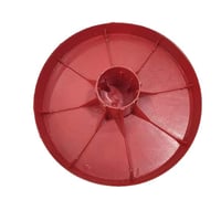 قاعدة مشربية للطيور وقطط الشوارع بأحجام مختلفة