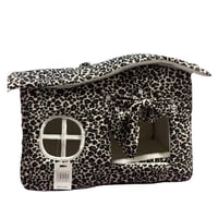 بيت قطط تايغر الفاخر