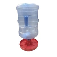 قاعدة مشربية للطيور وقطط الشوارع بأحجام مختلفة