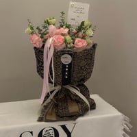 باقة زهور بدرجة البنفسجية و الوردي - هدية أنيقة