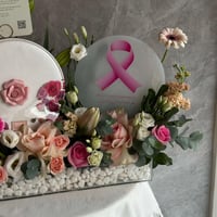 تنسيق ورد وهدايا “أمل وردي” مع شوكولاتة بستاني للت...