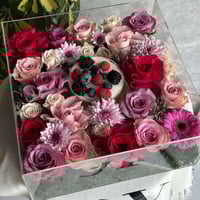 بوكس اكريلك كيك مع ورد