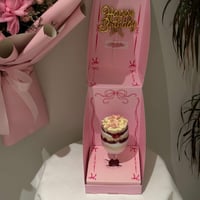 تنسيق “لحظة ورد” مع كيكة بيرثداي