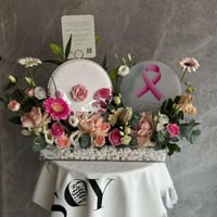 تنسيق ورد وهدايا “أمل وردي” مع شوكولاتة بستاني للت...