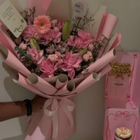 تنسيق “لحظة ورد” مع كيكة بيرثداي