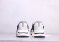 اديداس-Adidas Yeezy 700