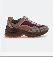 قوتشي جي جي -GUCC