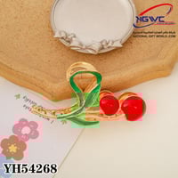 مشبك شعر الكرز وأوراق الشجر أناقة الطبيعة المشرقة