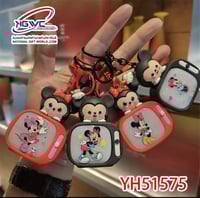 ميدلية بتصميم شخصيات ميكي وميني ماوس الشهيرة