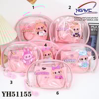 حقيبة مكياج شفافة بتصميم شخصية لابوبو الشهيرة