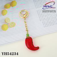 سلسلة مفاتيح الفللفل المُرصّع بالكريستال الفاخر