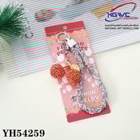 سلسلة مفاتيح فاخرة بتصميم الكرز الكبير المرصع بالك...