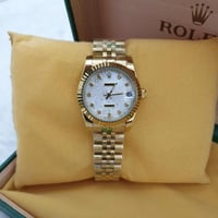 ساعة رولكس النسائية