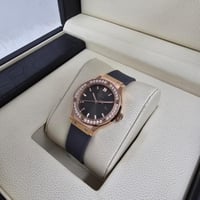 ساعة هوبلت النسائية