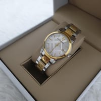 ساعة بربري النسائية