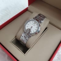 ساعة اقنر النسائية