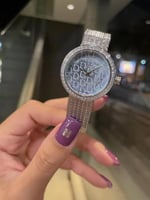 ساعة ديور الانيقة