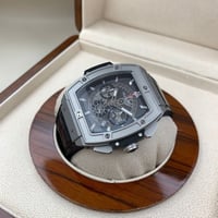 ساعة هوبلت كرونوغراف.