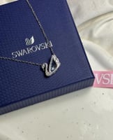 قلادة البجعة سواروفسكي شامل الملحقات