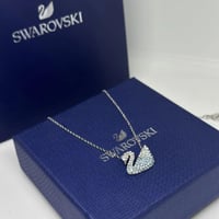 قلادة البجعة سواروفسكي شامل الملحقات