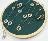 طقم فندي شامل الملحقات