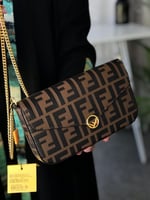 شنطة فندي طبق الاصل